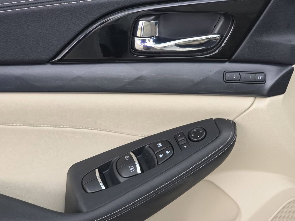 Used 2023 Nissan Maxima Platinum w/ Sport Mat Group FWD image 32