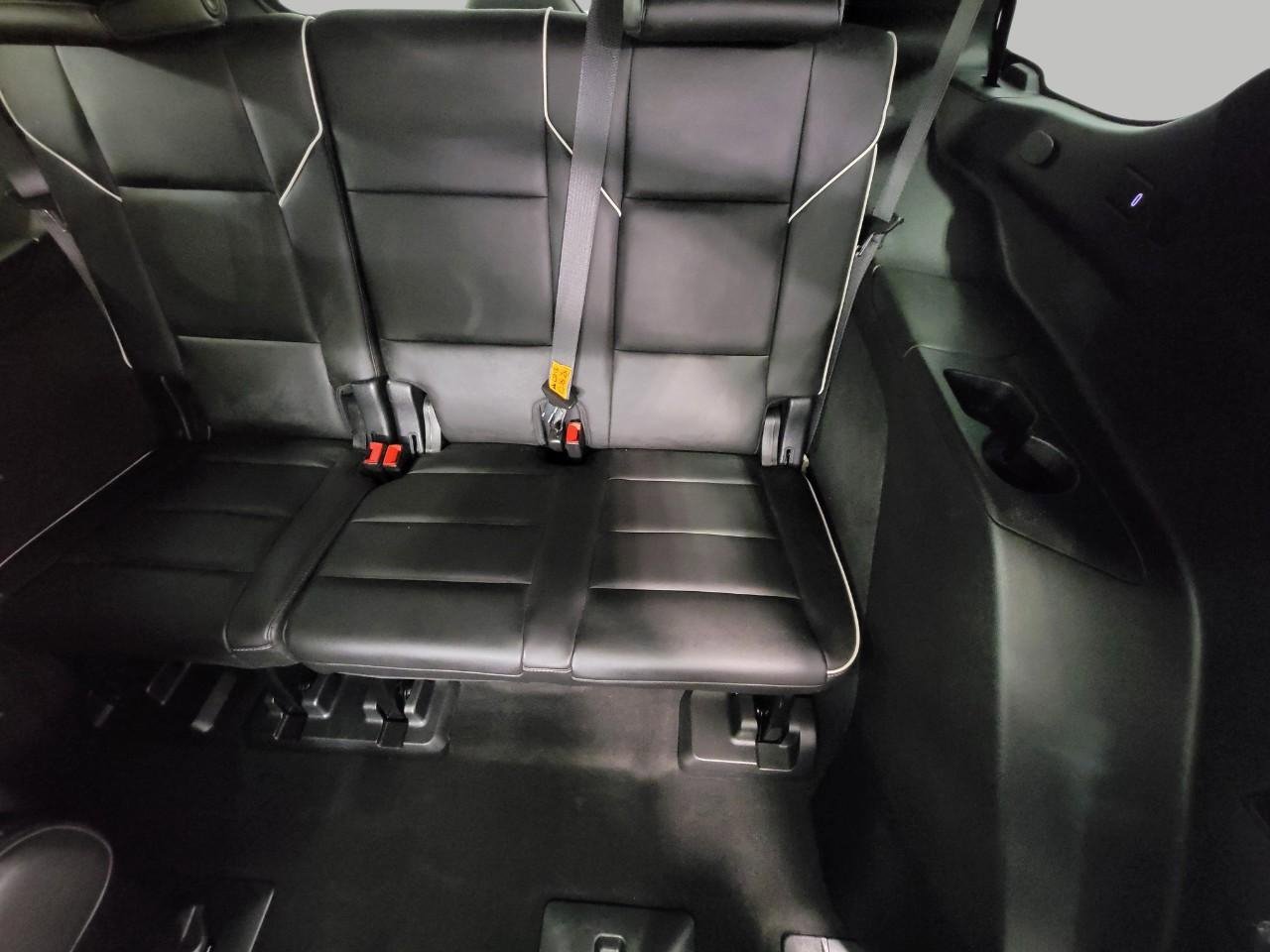 Certified 2021 Cadillac Escalade Premium Luxury w/ LPO, Radiant Package image 29