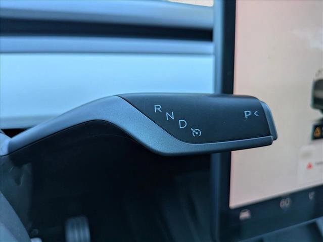 Used 2022 Tesla Model Y Performance image 11