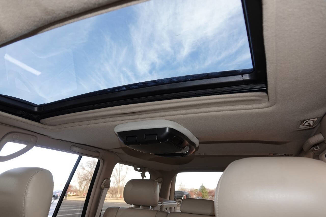 Used 2002 Toyota Land Cruiser AWD/4WD image 87