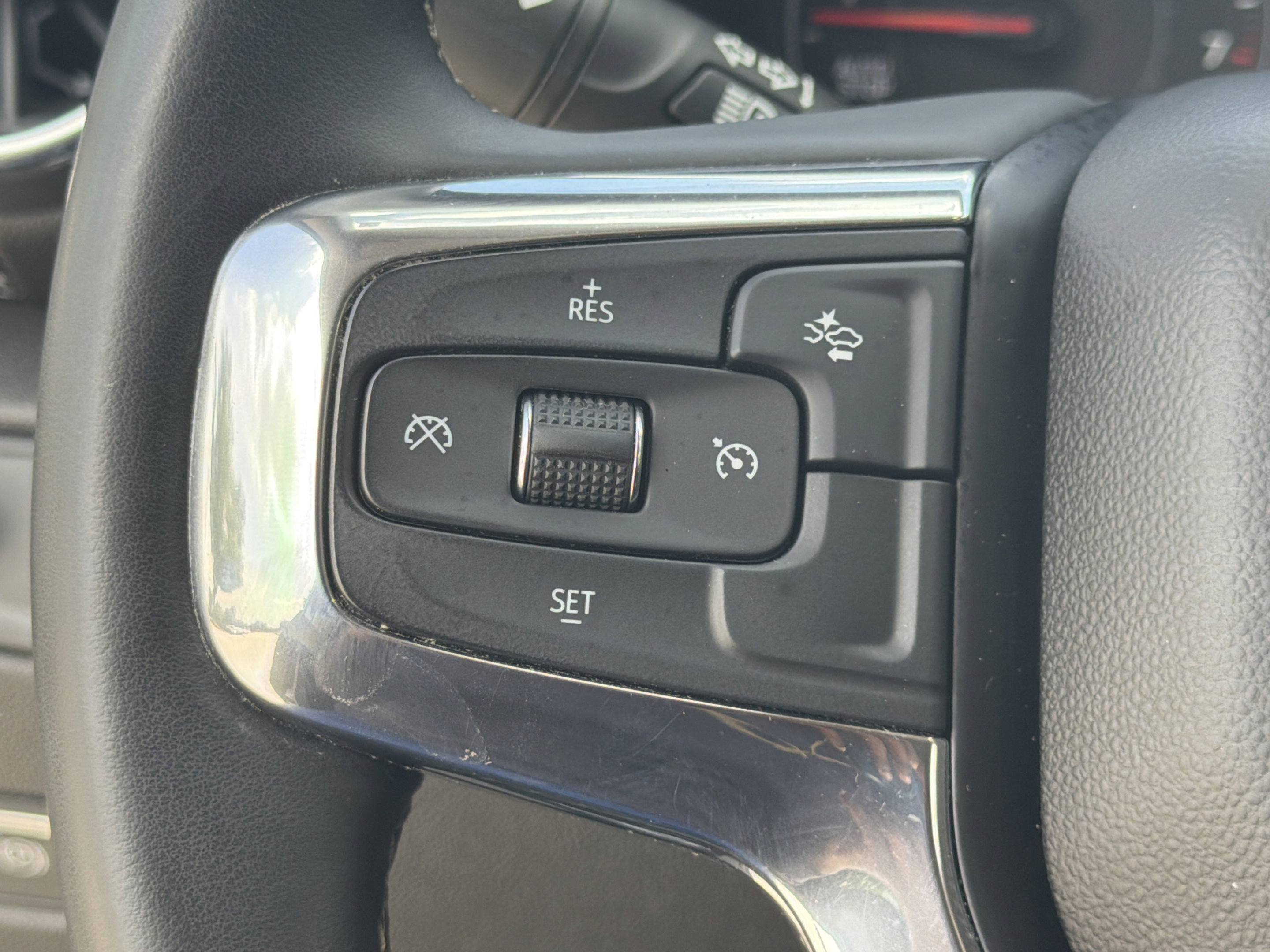 Used 2023 Chevrolet Blazer LT FWD image 27