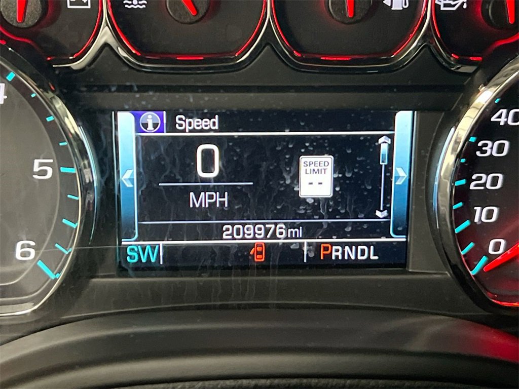 Used 2019 Chevrolet Suburban LT image 12