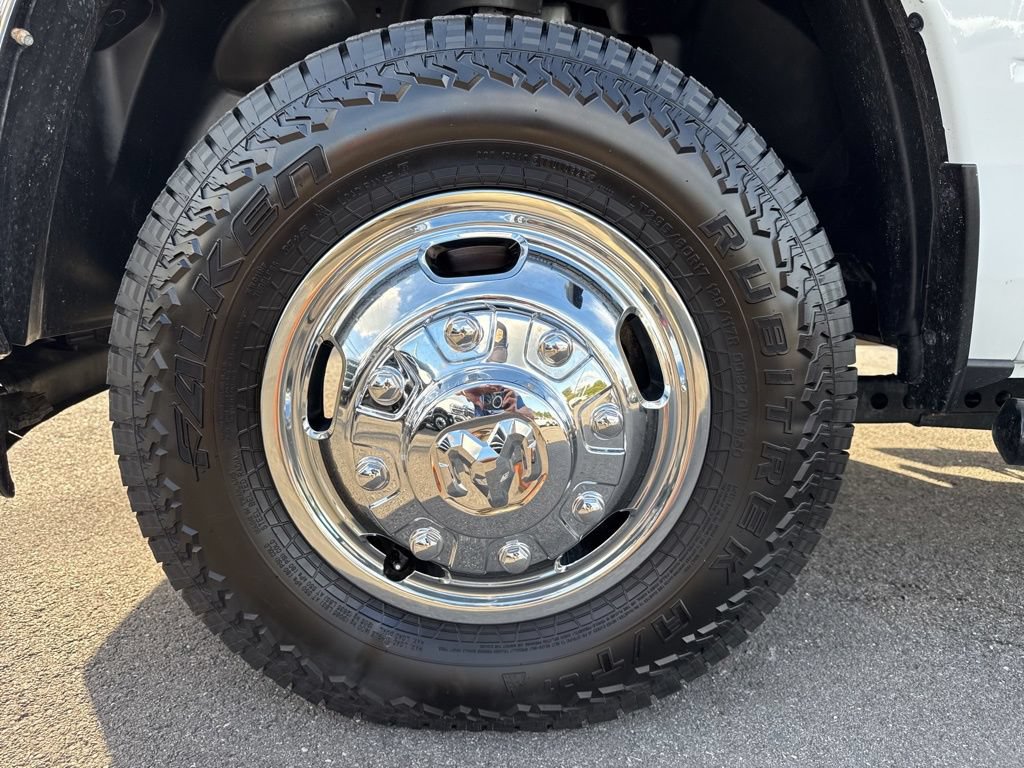 Used 2024 RAM 3500 SLT w/ Quick Order Package 2YG SLT AWD/4WD image 13