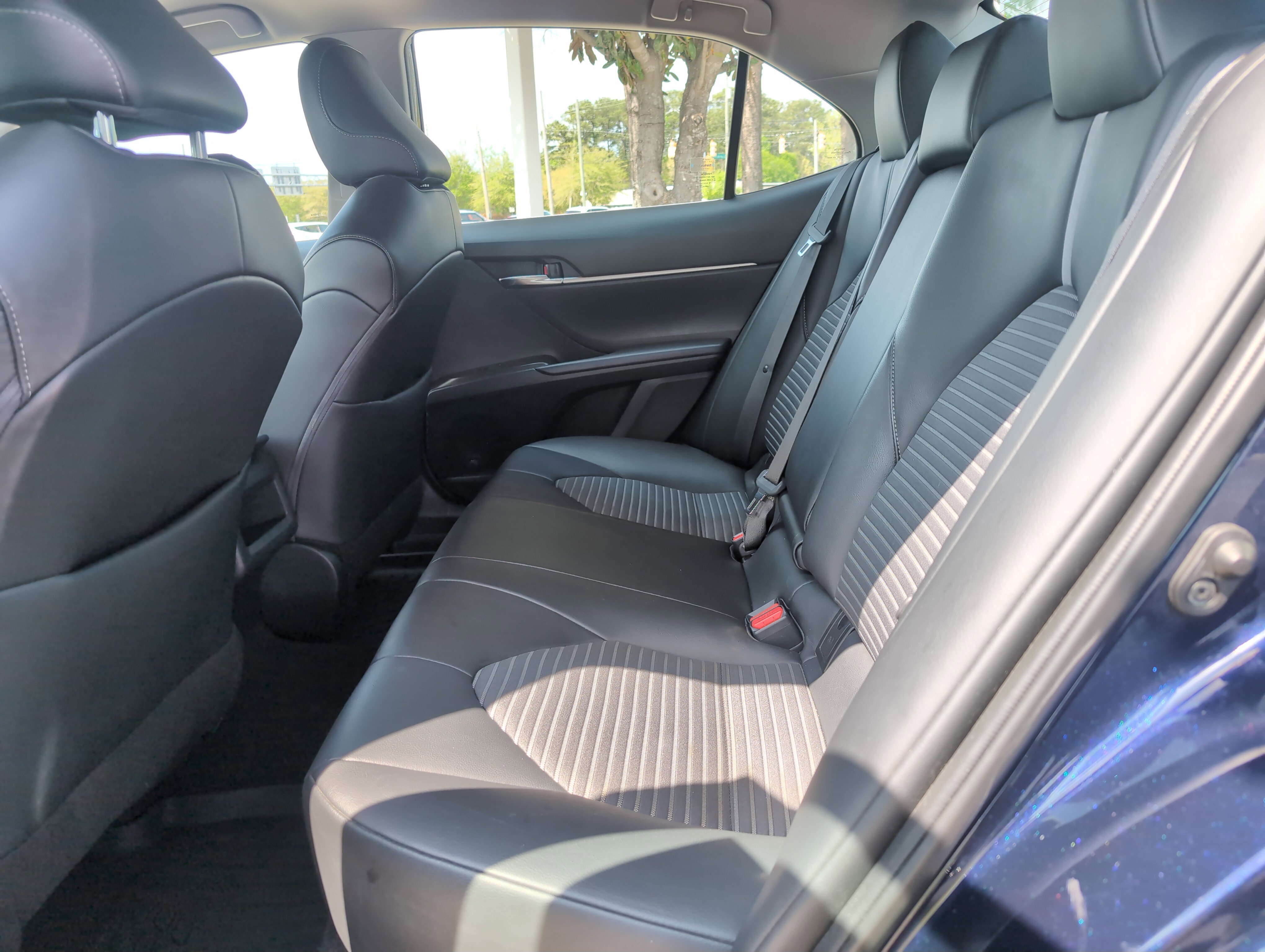 Certified 2022 Toyota Camry SE FWD image 30