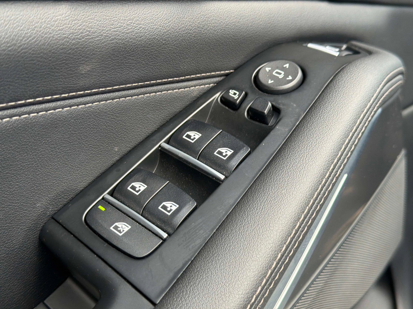 Used 2023 BMW X5 sDrive40i w/ M Sport Package RWD image 33