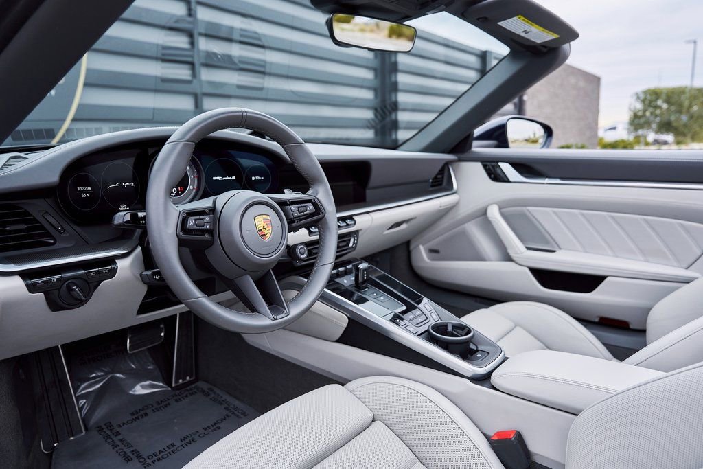 Used 2021 Porsche 911 Turbo S image 2