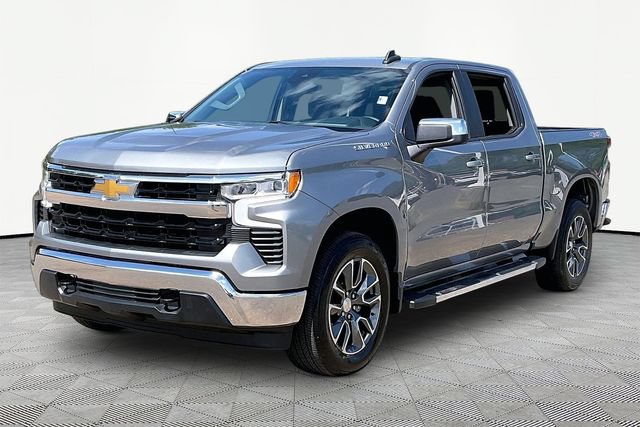 Used 2023 Chevrolet Silverado 1500 LT AWD/4WD image 3