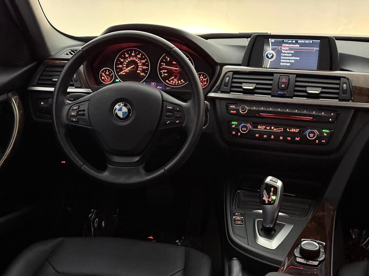 Used 2014 BMW 320i xDrive Sedan AWD/4WD image 29