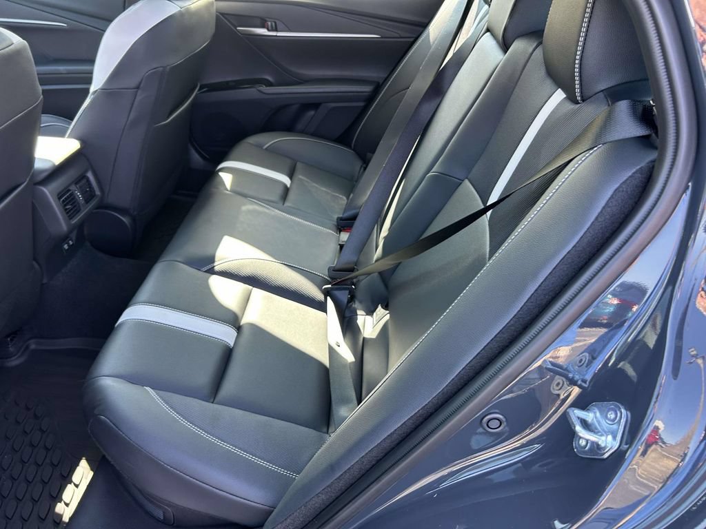 New 2026 Toyota Camry Hybrid FWD image 13