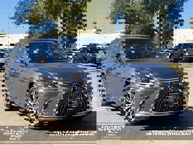 Used 2021 Lexus ES 350 w/ Luxury Package