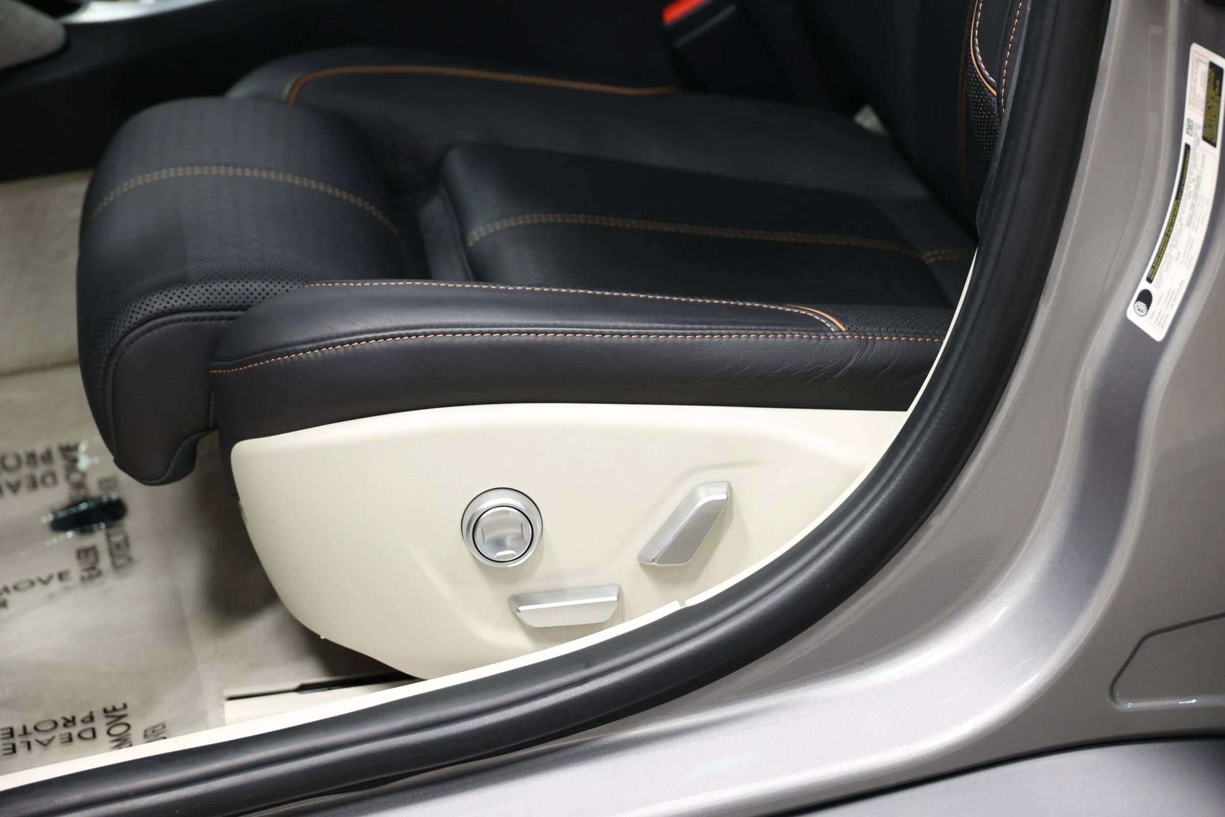 Used 2023 Lucid Air Grand Touring image 13