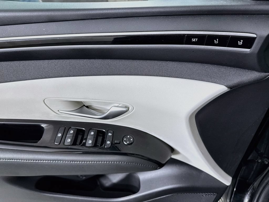Certified 2024 Hyundai Tucson Limited FWD image 23