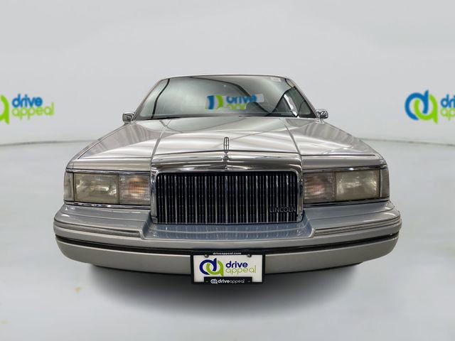 Used 1994 Lincoln Town Car Signature RWD image 14