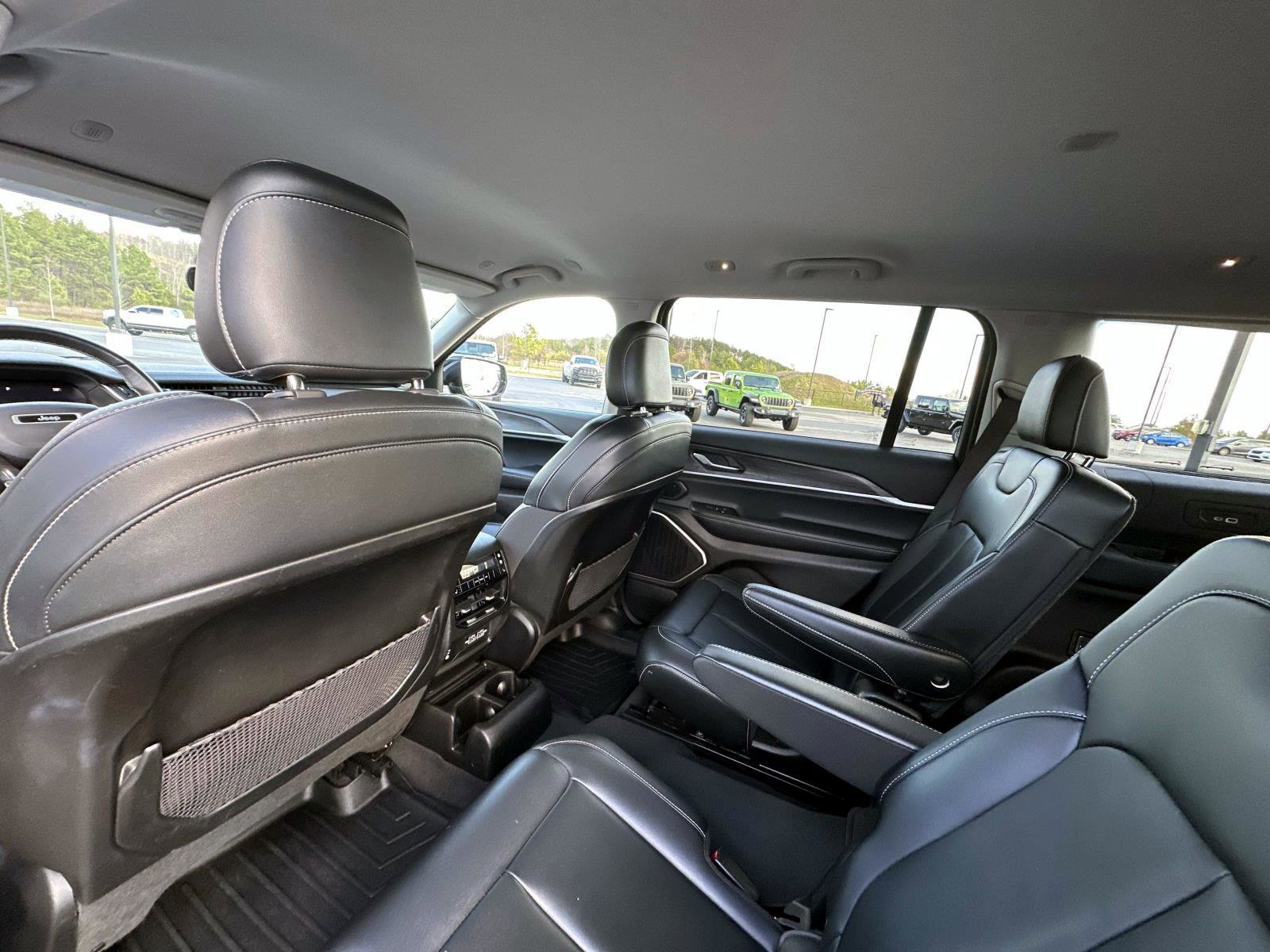 Used 2022 Jeep Grand Cherokee L Limited image 19