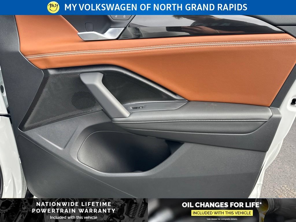New 2026 Volkswagen Tiguan SEL R-Line AWD/4WD image 21