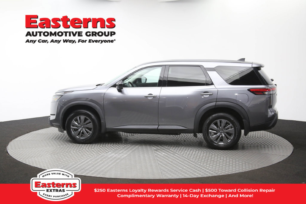 Used 2024 Nissan Pathfinder S AWD/4WD image 65