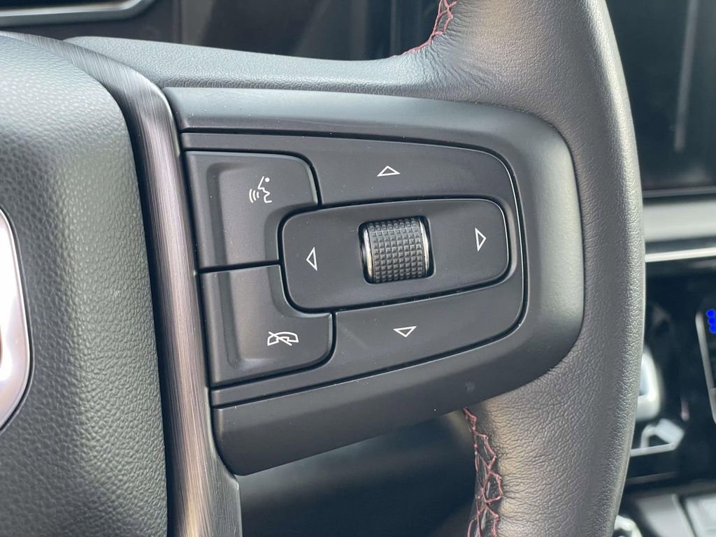 Used 2025 GMC Sierra 2500 AT4X image 9