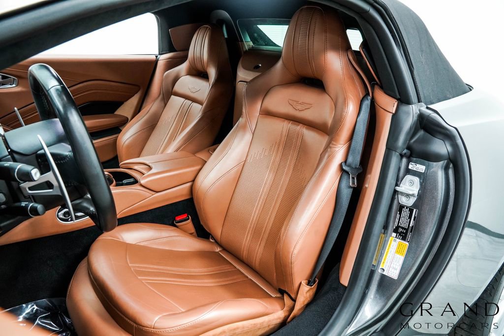 Used 2021 Aston Martin V8 Vantage Roadster RWD image 16