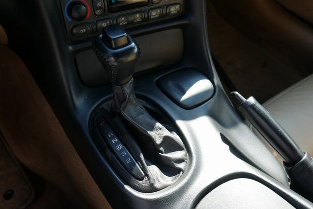 Used 2001 Chevrolet Corvette Convertible w/ Preferred Equipment Group1 image 16