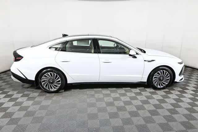 New 2025 Hyundai Sonata Limited FWD image 28