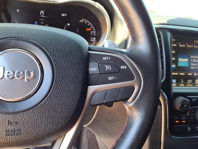 Used 2017 Jeep Grand Cherokee Trailhawk AWD/4WD image 14