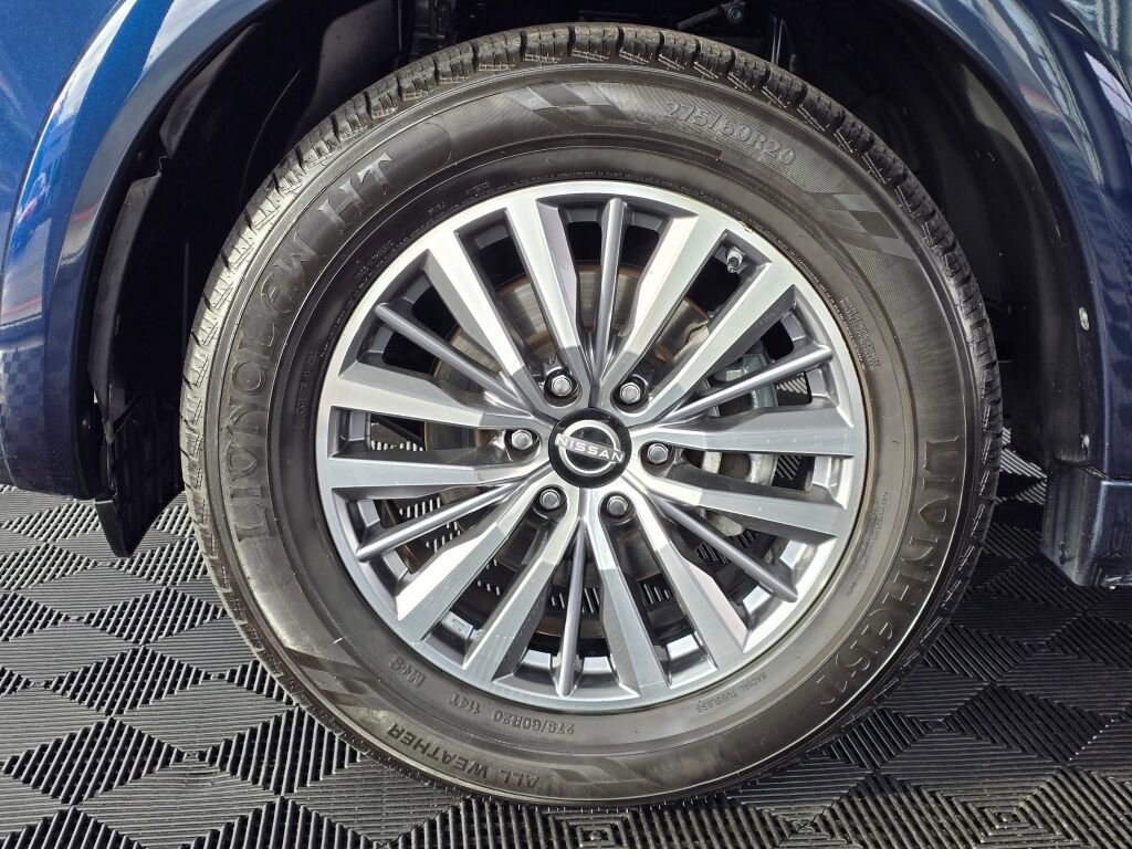 Used 2022 Nissan Armada SL w/ Captain's Chairs Package image 12