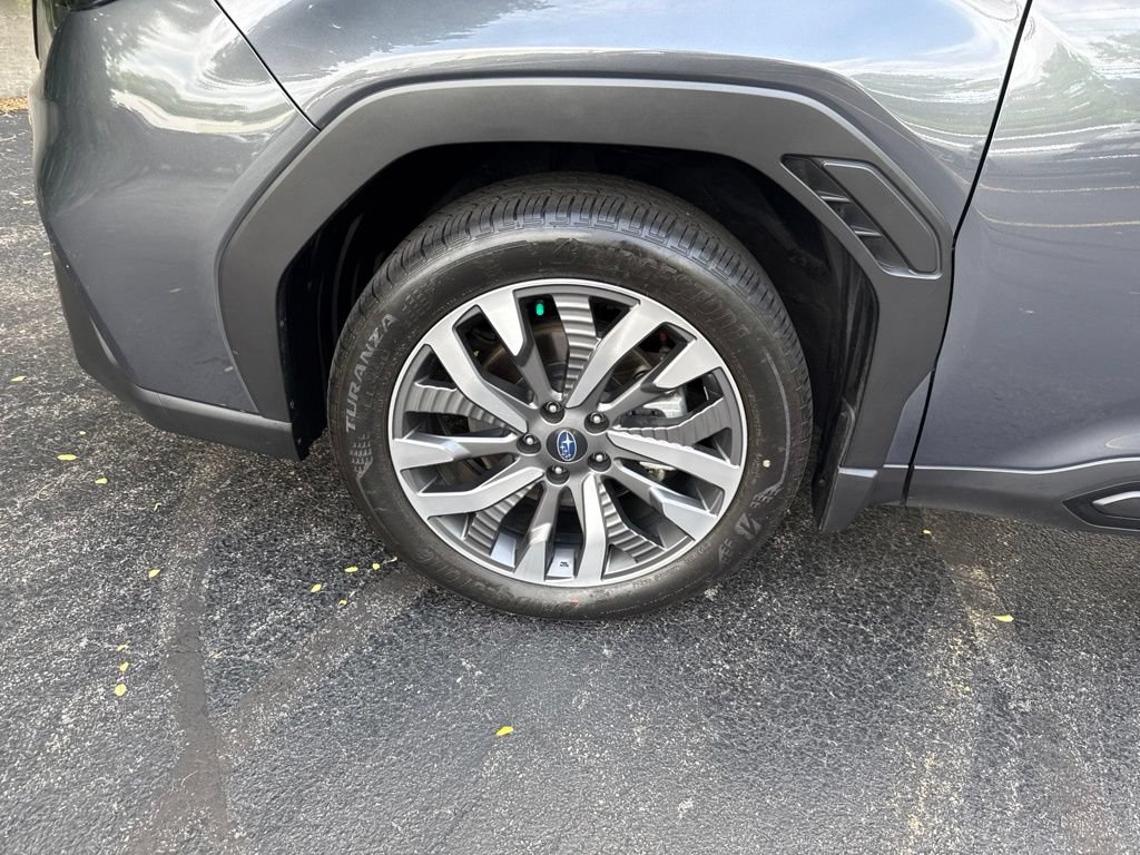 Used 2025 Subaru Forester Touring AWD/4WD image 11