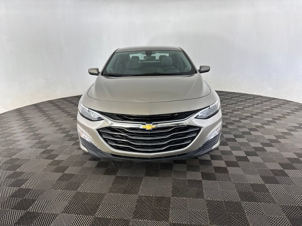 Used 2022 Chevrolet Malibu LT FWD image 2
