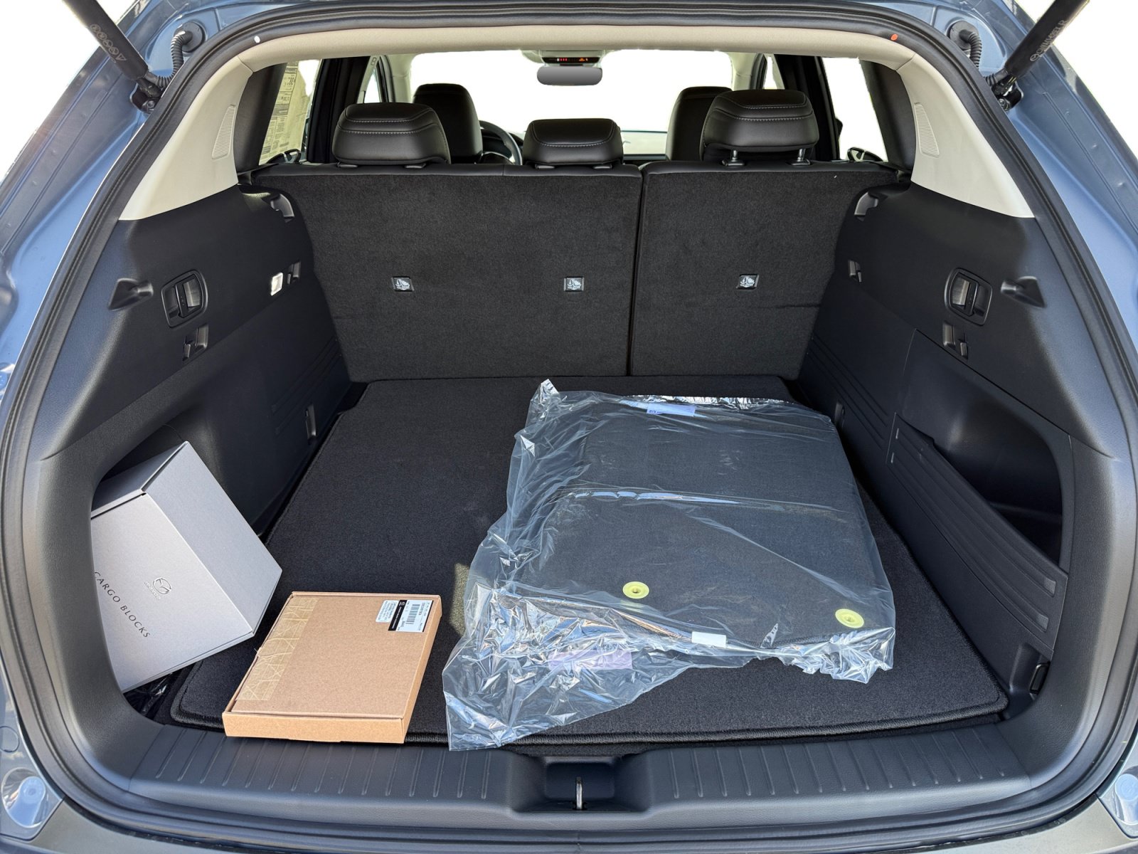 New 2026 MAZDA CX-50 AWD 2.5 Hybrid w/ Cargo Package image 17
