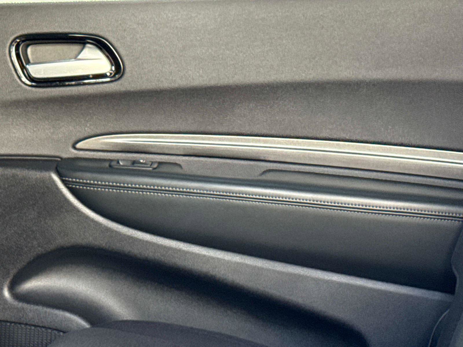 Used 2023 Dodge Durango SXT Launch Edition RWD image 13