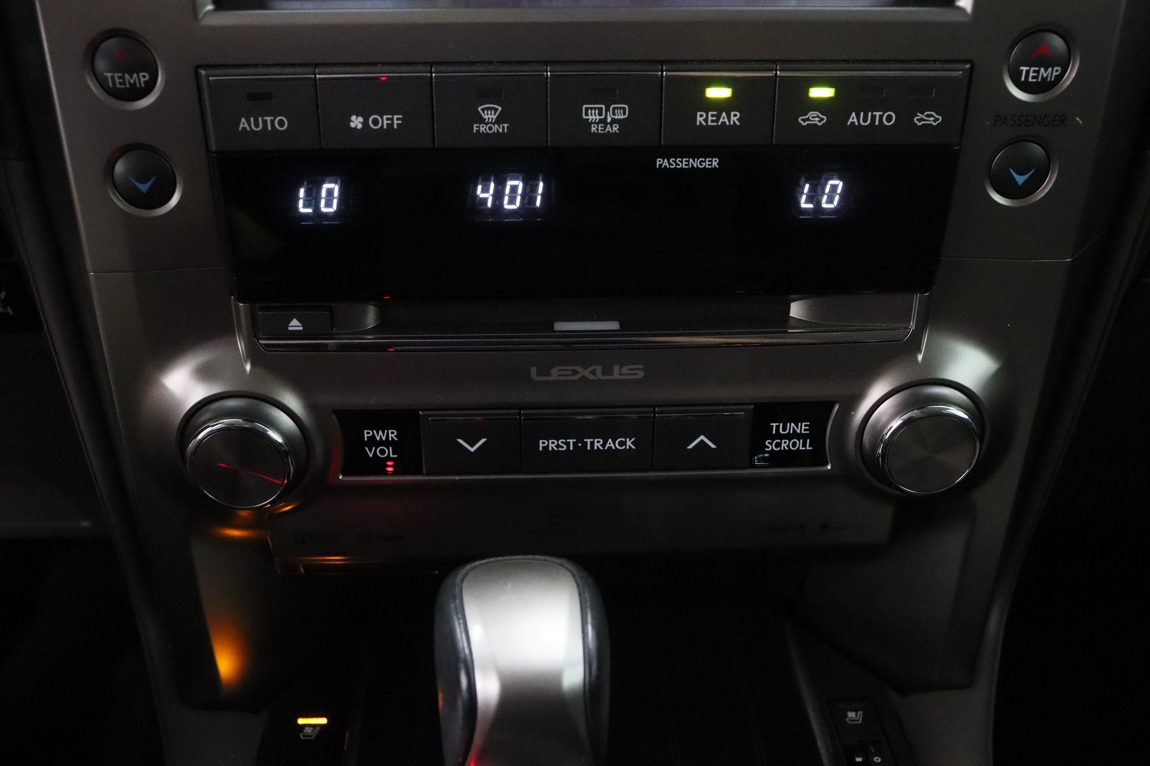 Used 2020 Lexus GX 460 Luxury w/ Accessory Package AWD/4WD image 20