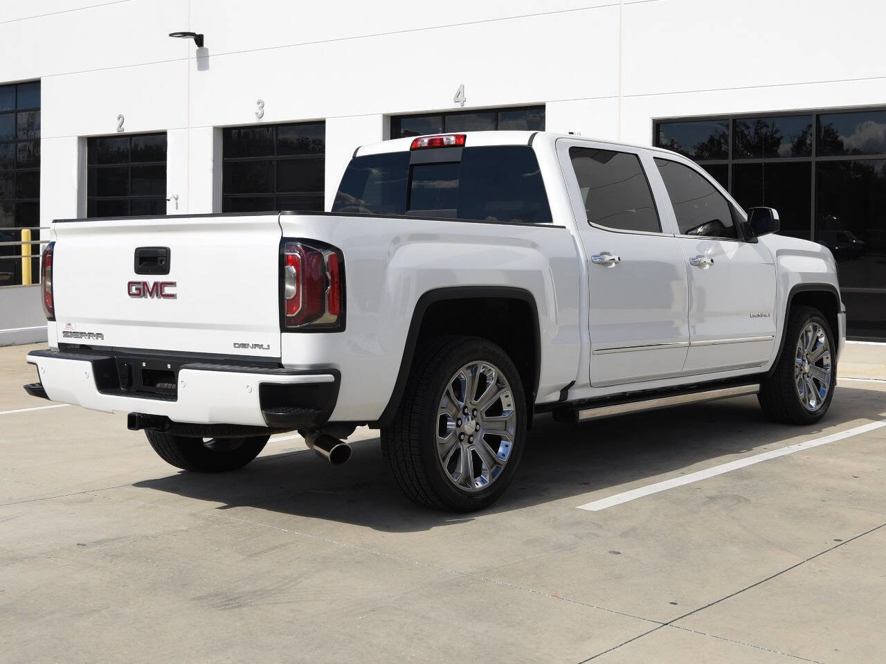 Used 2018 GMC Sierra 1500 Denali w/ Denali Ultimate Package AWD/4WD image 10