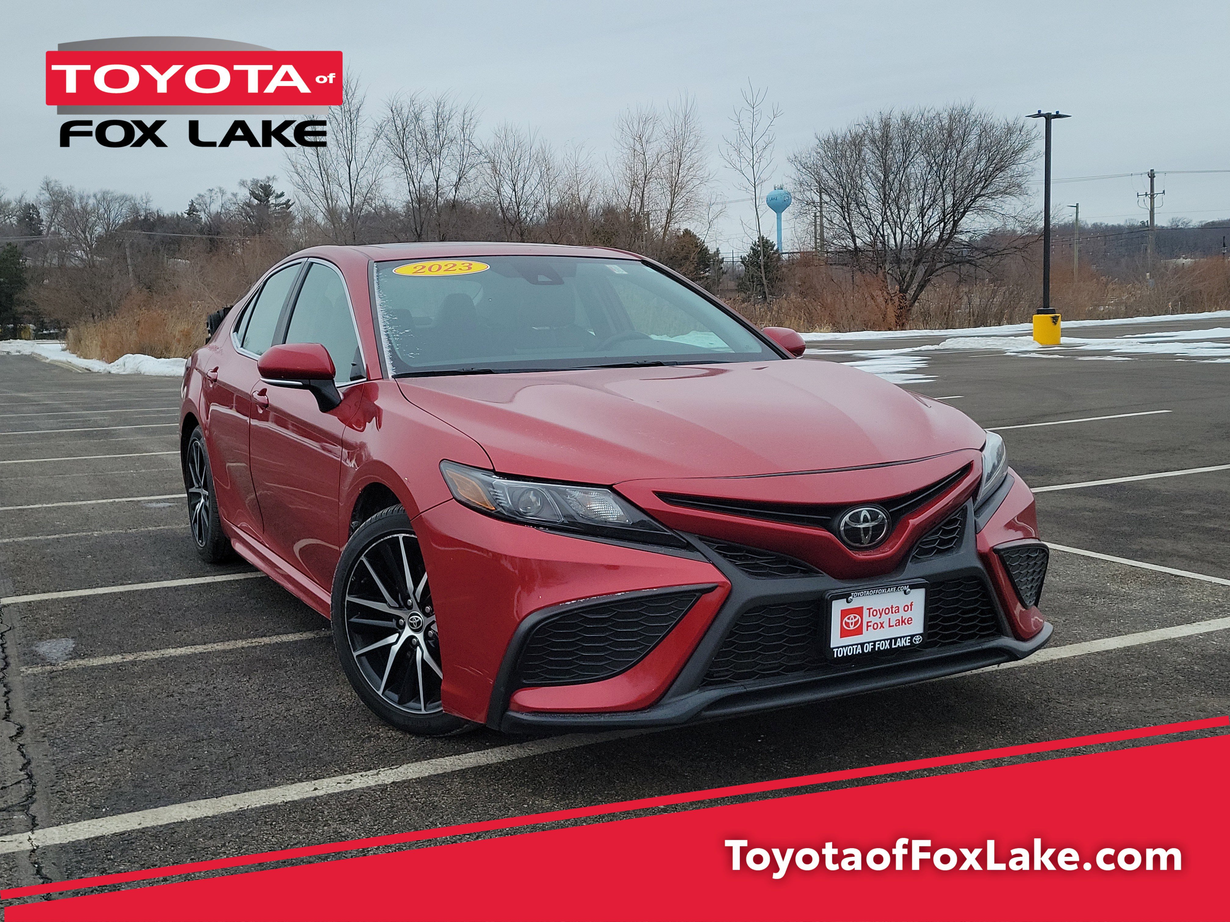Used 2023 Toyota Camry SE w/ Cold Weather Package image 1