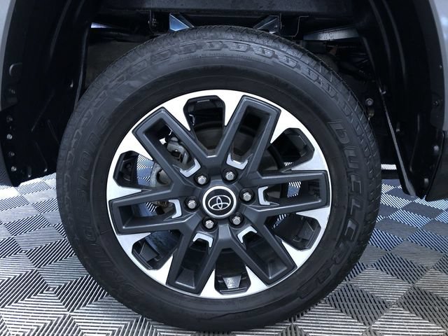 Used 2024 Toyota Tundra Limited AWD/4WD image 11