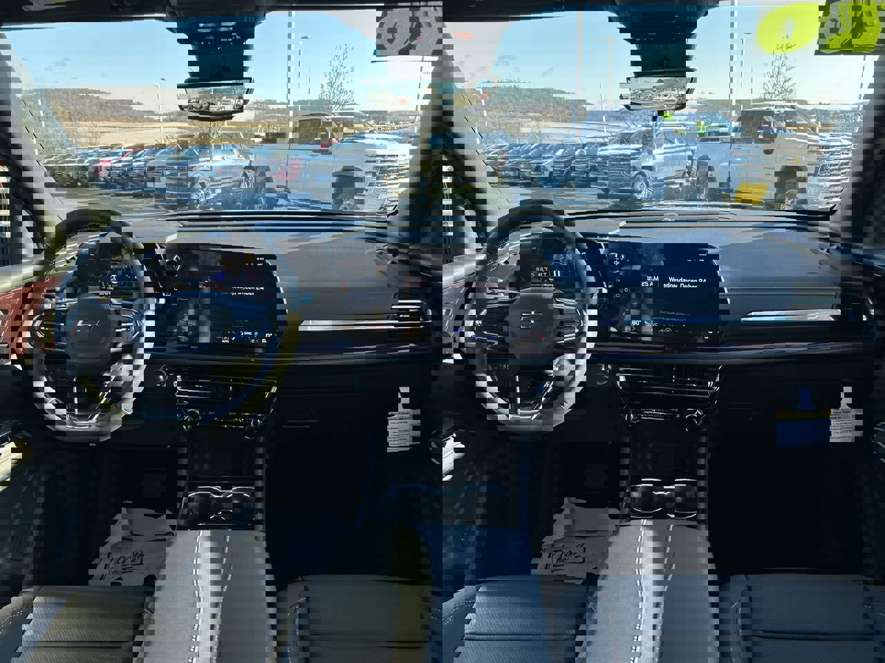 New 2026 Chevrolet Traverse Z71 w/ Driver Confidence Package image 17