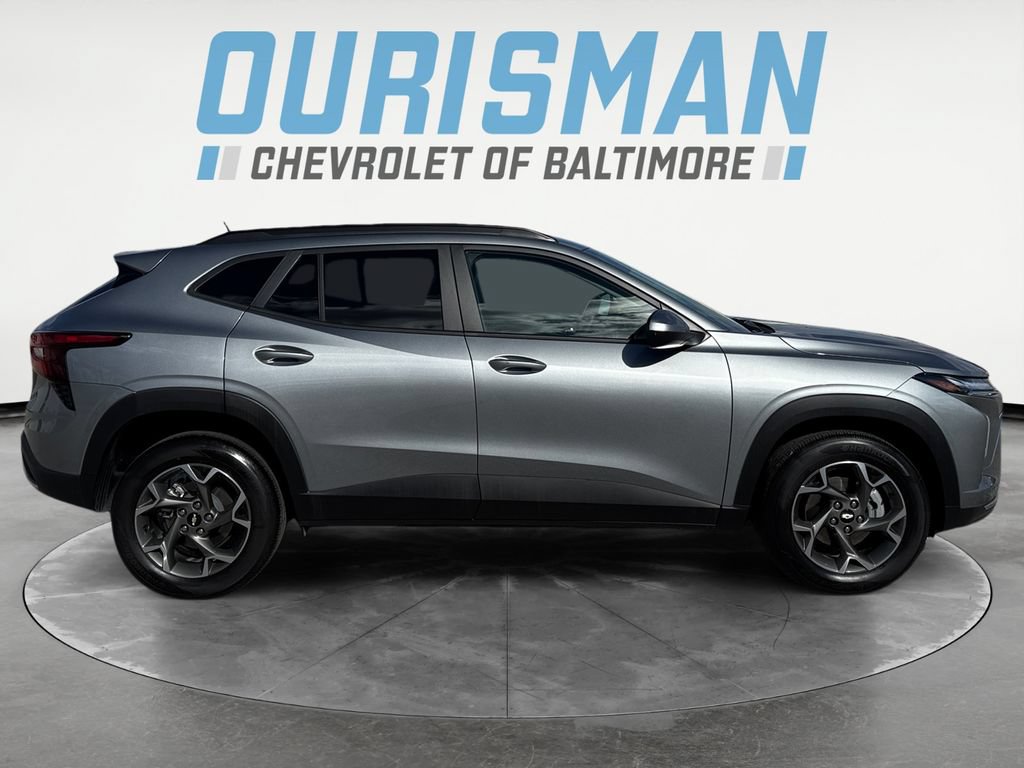 Used 2025 Chevrolet Trax LT w/ Driver Confidence Package FWD image 7