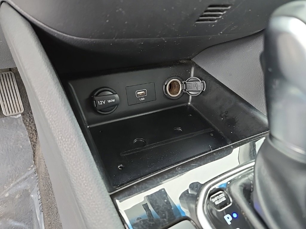 Used 2020 Hyundai Ioniq SE image 31