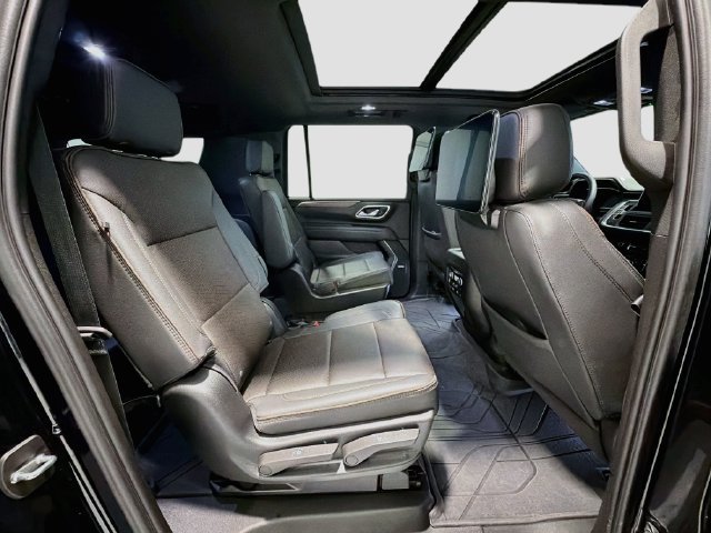 Certified 2024 Chevrolet Suburban High Country w/ Advanced Technology Package AWD/4WD image 27