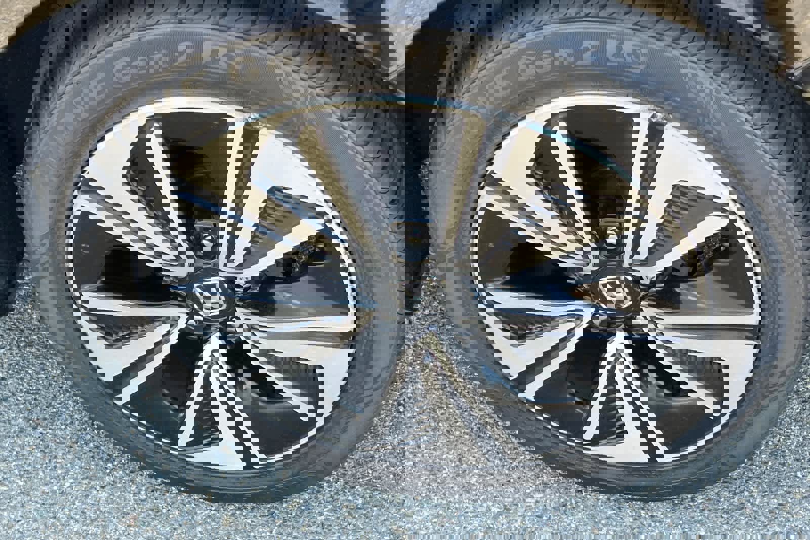 Used 2018 Honda Civic EX-L image 22