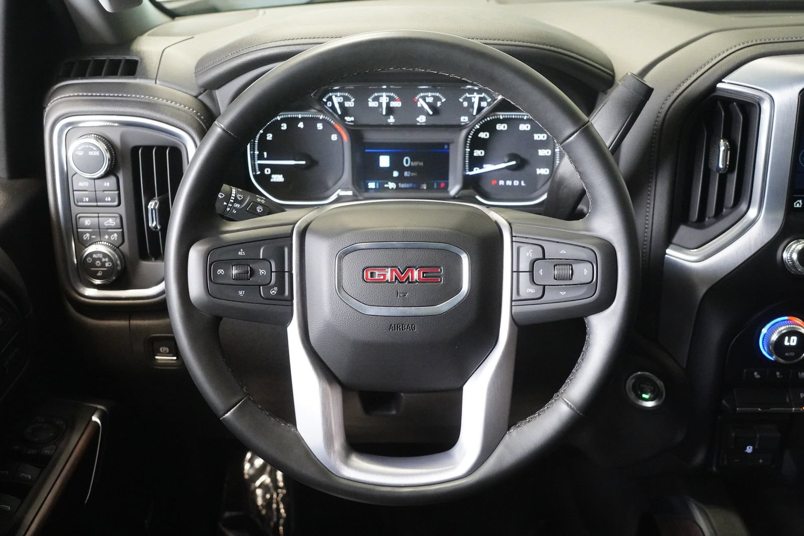 Used 2023 GMC Sierra 2500 SLT w/ SLT Preferred Package AWD/4WD image 15