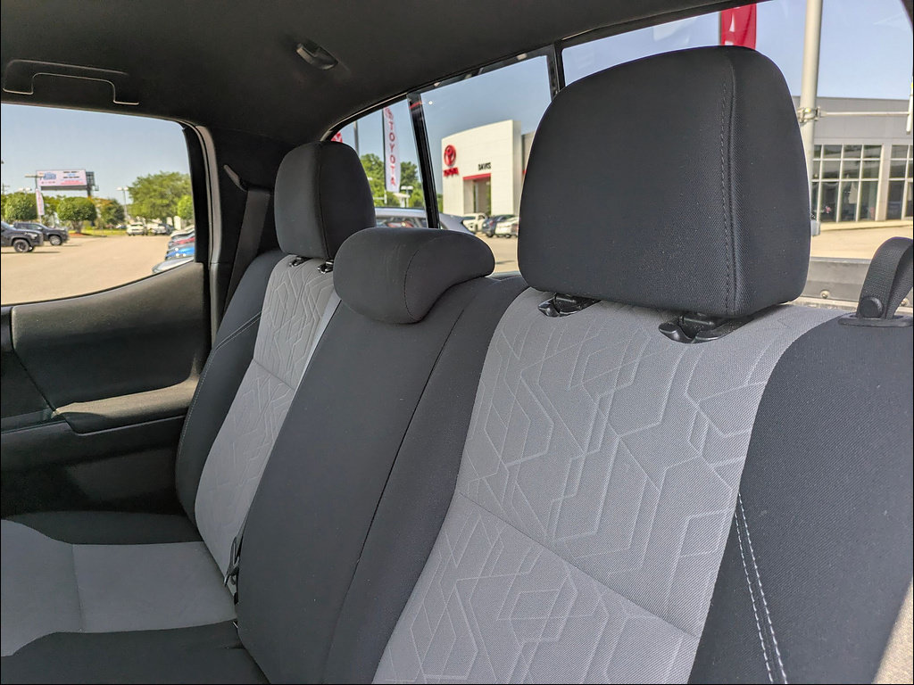 Used 2021 Toyota Tacoma TRD Off-Road AWD/4WD image 27
