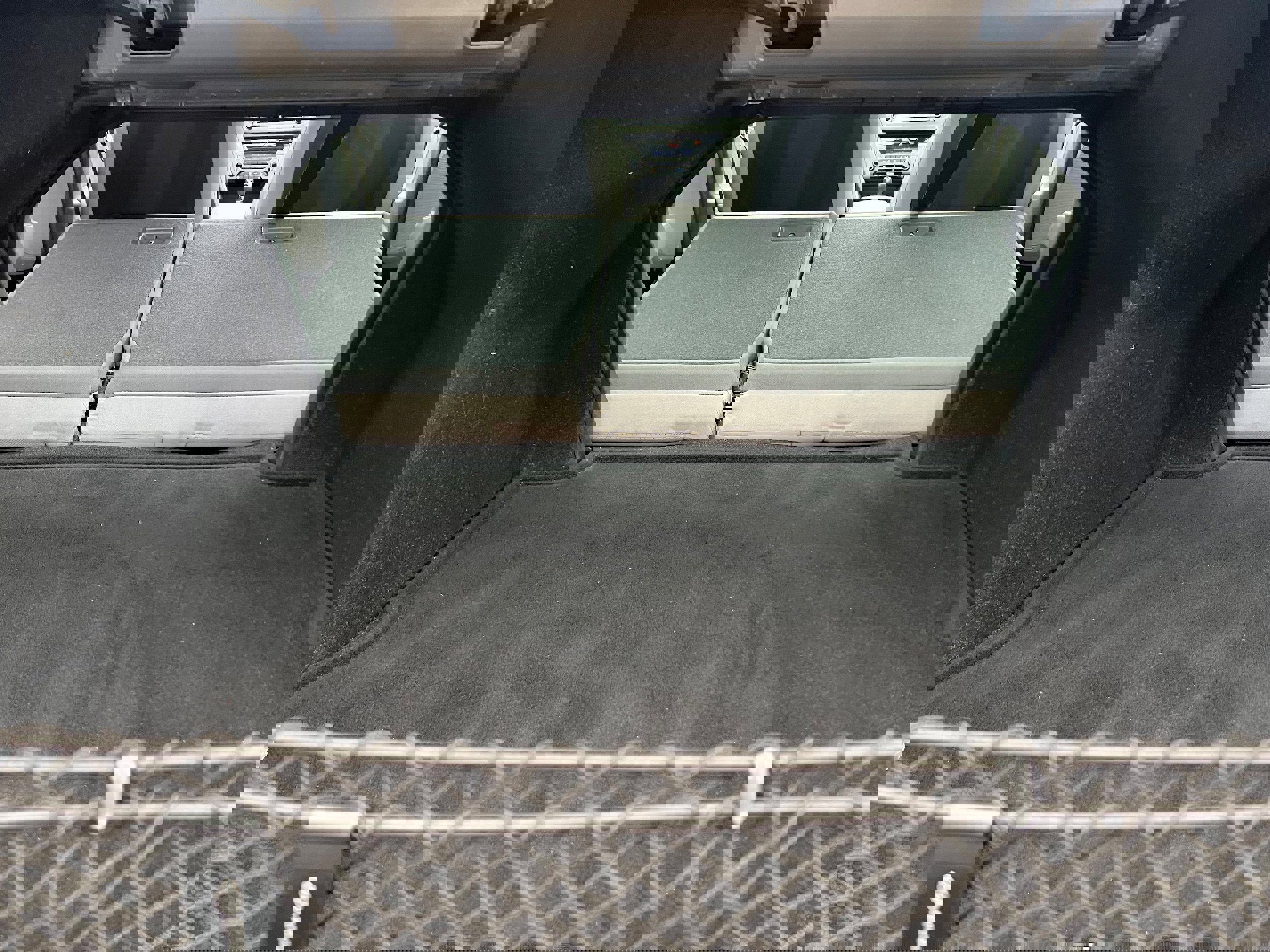 Used 2017 Hyundai Elantra Limited w/ Limited Ultimate Package 09 image 12