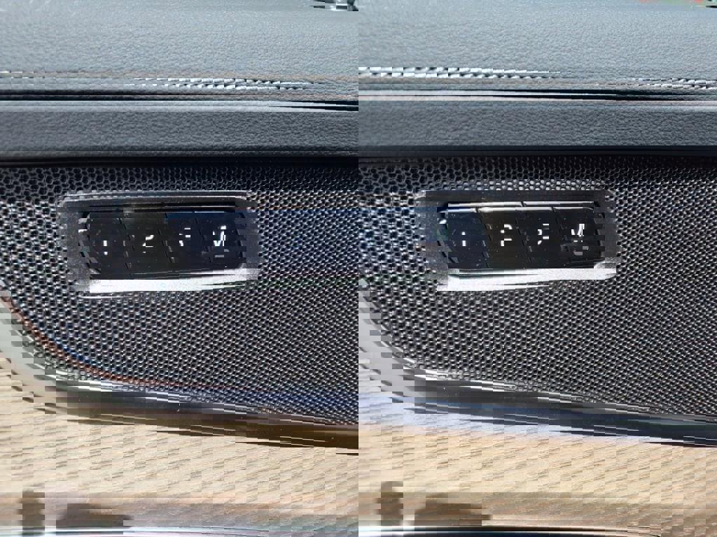 New 2025 Volvo XC90 B5 Plus w/ Protection Package Premier image 17