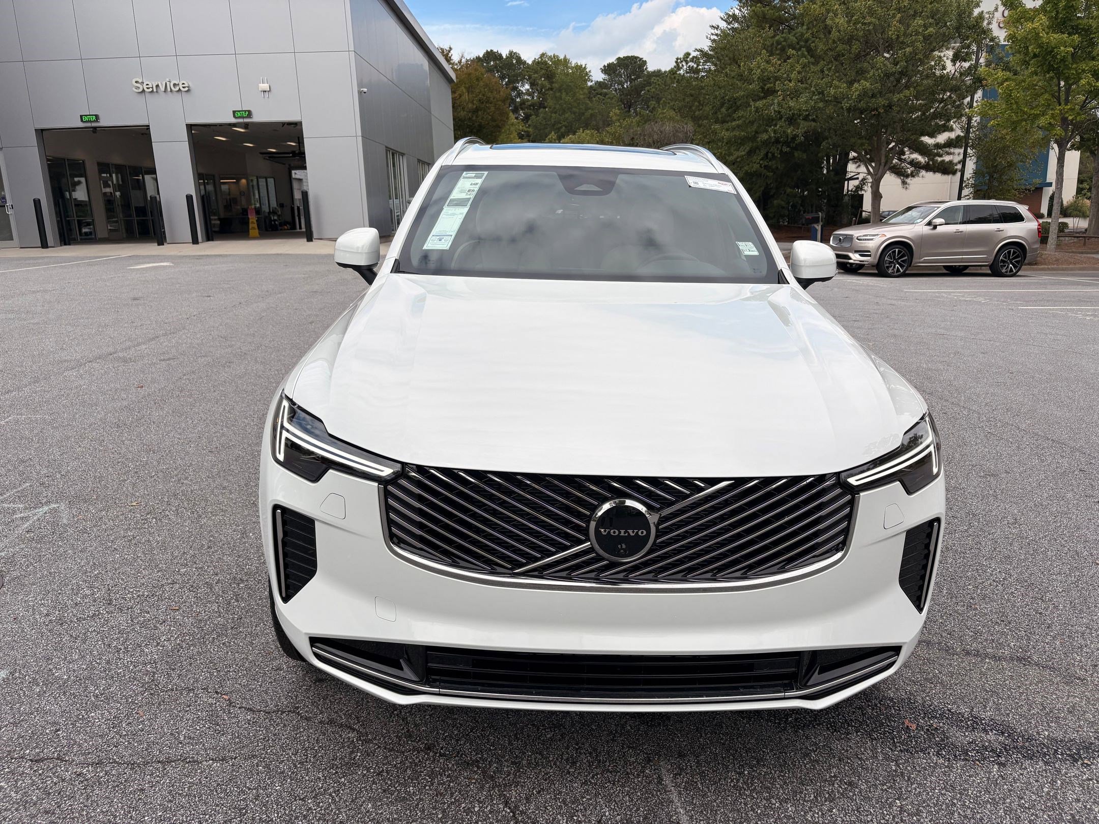 New 2026 Volvo XC90 B6 Plus w/ Protection Package image 6