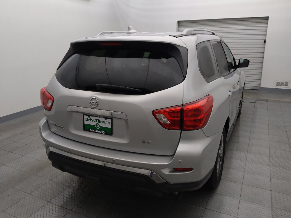 Used 2019 Nissan Pathfinder SV FWD image 7