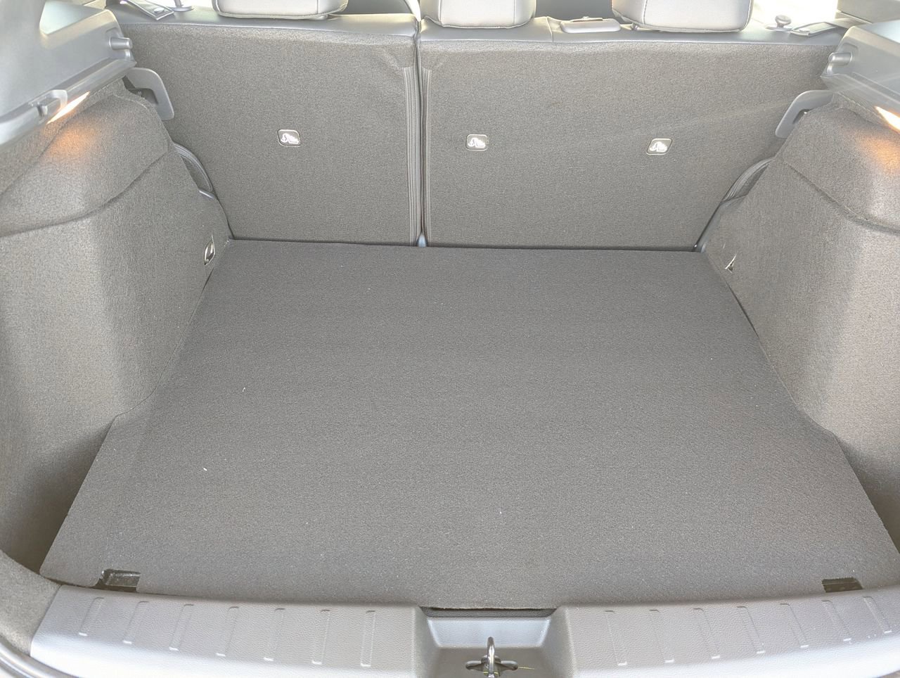 New 2026 Nissan Kicks SR w/ Cold Weather Package image 11