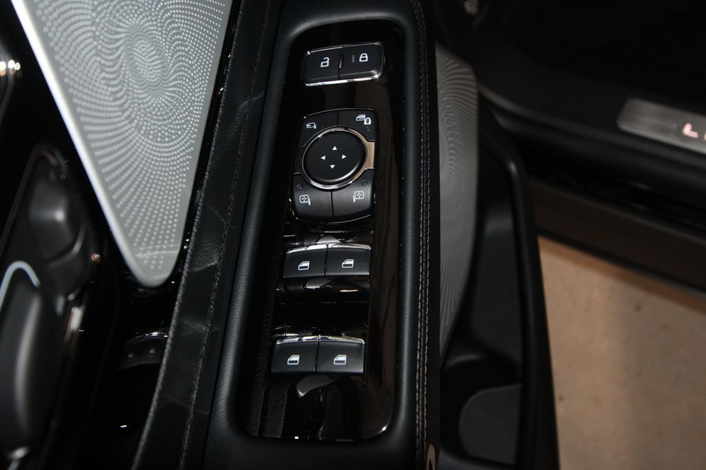 Used 2026 Lincoln Aviator Reserve AWD/4WD image 6