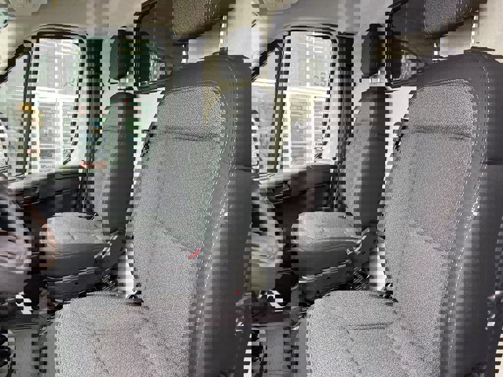 New 2026 RAM ProMaster 2500 w/ Quick Order Package 22G SLT image 4