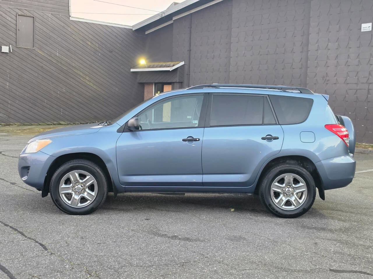 Used 2011 Toyota RAV4 4WD w/ Base L4 Extra Value Pkg image 8