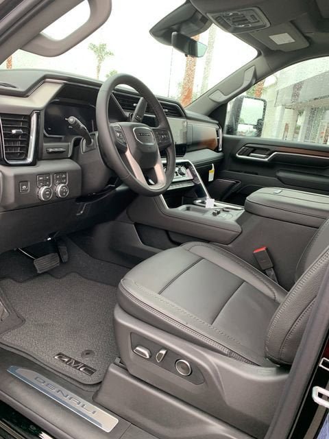 New 2026 GMC Sierra 2500 Denali w/ Technology Package AWD/4WD image 15
